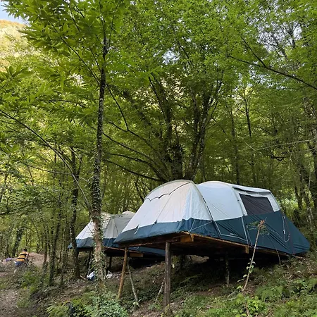 Luxury tent Gio Shala River
